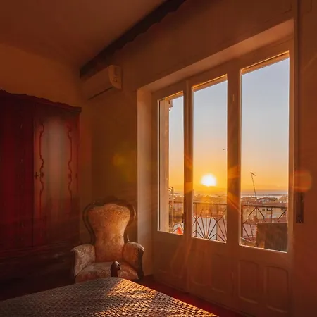 Con Vista Iun R2015 * Carloforte (Isola di San Pietro)